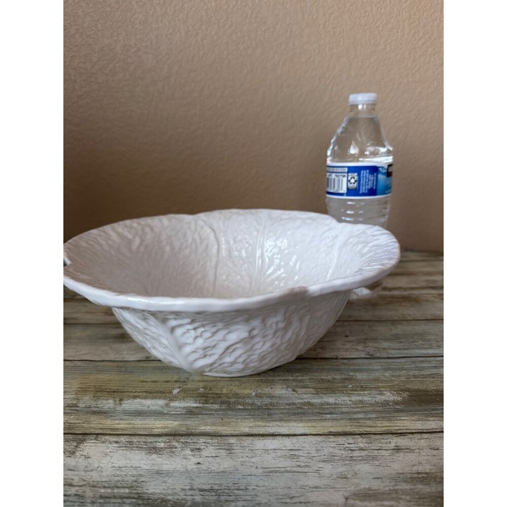 Olfaire Portugal White Majolica Cabbage Leaf Serving Bowl 10" Bordallo Style Vin - Picture 4 of 12